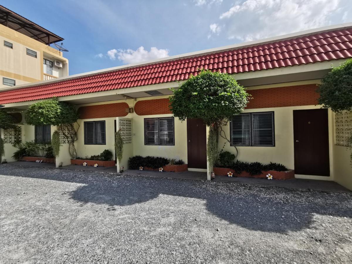 Samiya Guesthouse Bangsaen Dış mekan fotoğraf